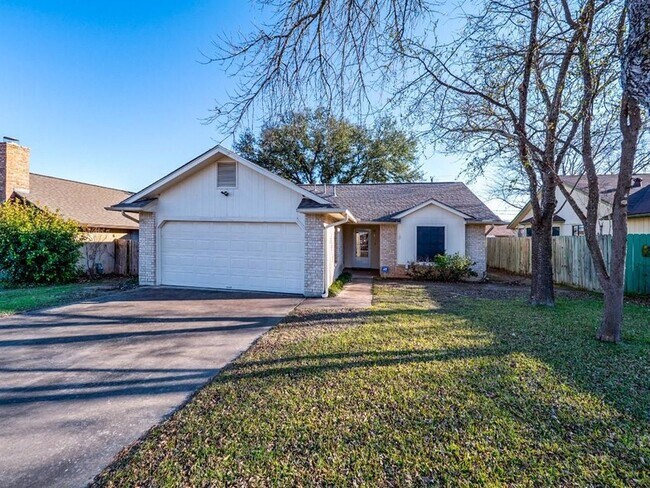 Building Photo - 1101 Cresswell Dr