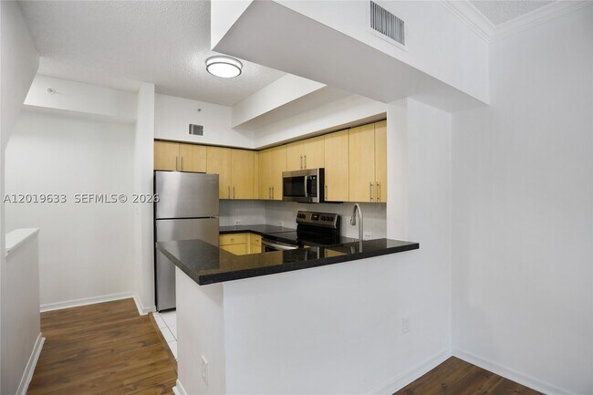 Building Photo - 2941 NE 185th St