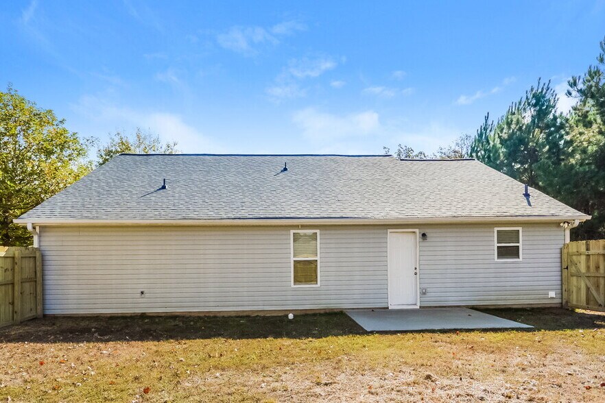 Building Photo - 100 Riverhill Ct