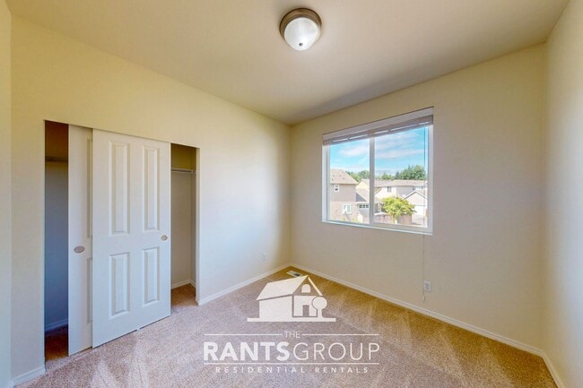 Building Photo - Spacious Summerwalk Home: 4 Bed + Den, Pri...
