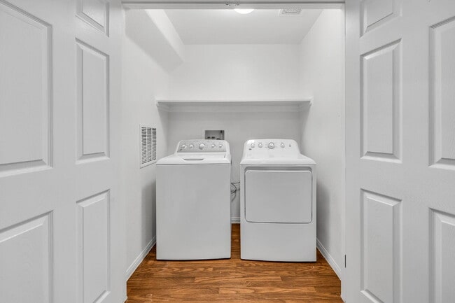 Building Photo - Modern, Guard Gated, and Close to Everything! 3-Bed Townhome Near St. Rose Parkway and Liberty Hi...