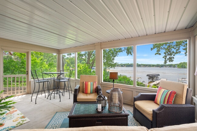 Building Photo - 16654 Inguadona Beach Cir SW