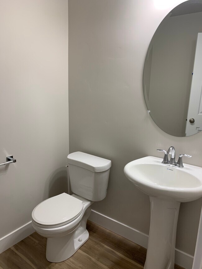 Building Photo - 70 E Ginger Gold Rd