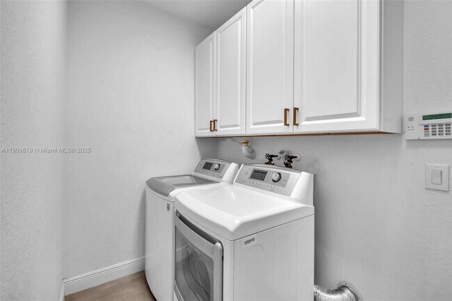 Building Photo - 15891 NW 15th Ct