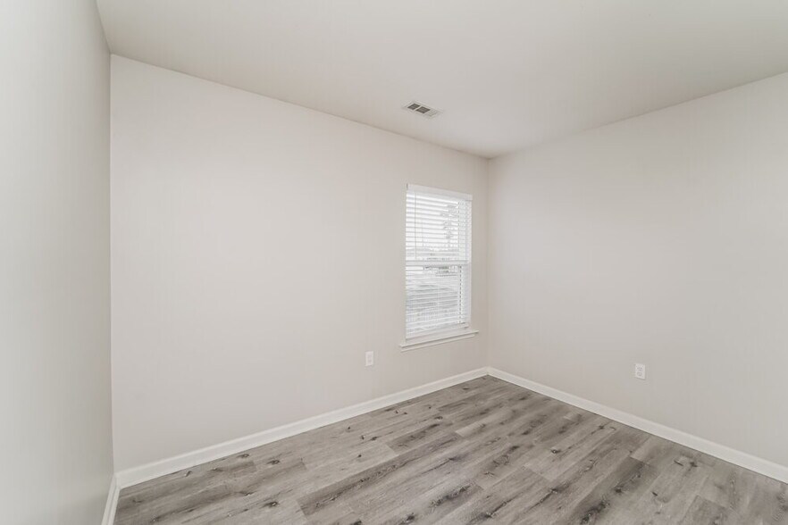 Building Photo - 507 Waterlemon Way