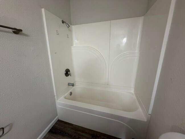 Building Photo - 3408 Balboa Ln