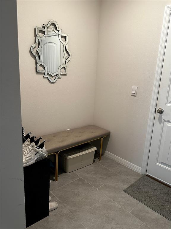 Building Photo - 10030 Salt Pt Dr