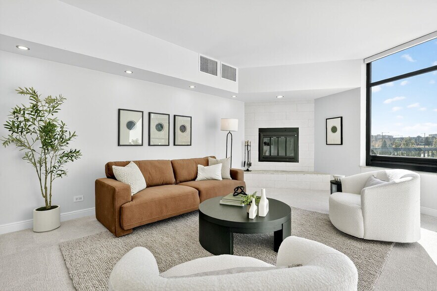 Building Photo - 1350 Lawrence St