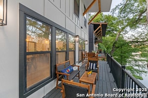 Building Photo - 6789 river