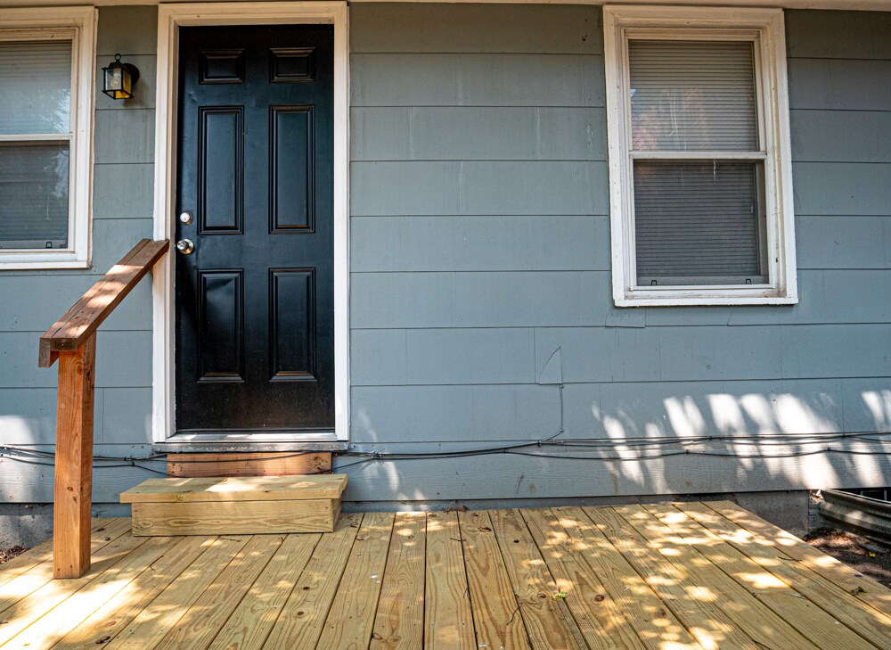 Building Photo - 3428 Charlotte St