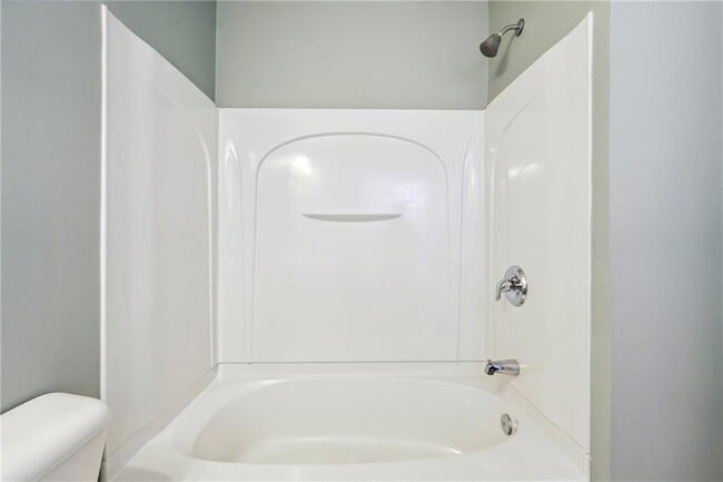 Building Photo - 5240 Wellsley Bend