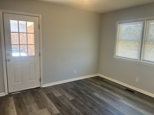 Building Photo - 6311 Glenlea Cir