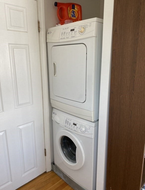 Building Photo - 6 School St