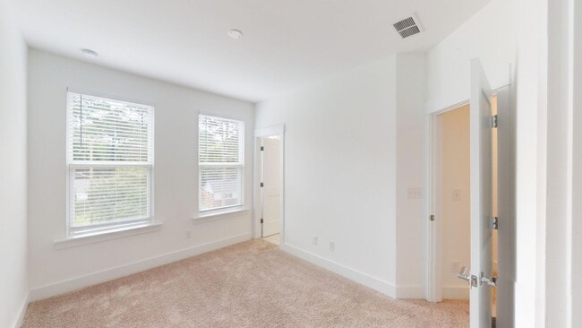 Building Photo - 1457 Briar Creek Rd