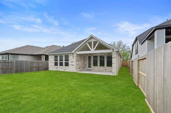 Building Photo - 10719 River Walk Dr