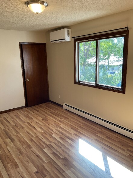Building Photo - 3912 Harrison Ave