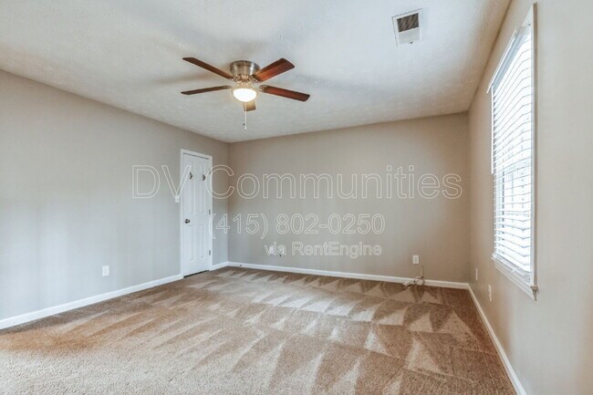 Building Photo - 1605 Sugar Plum Dr SW