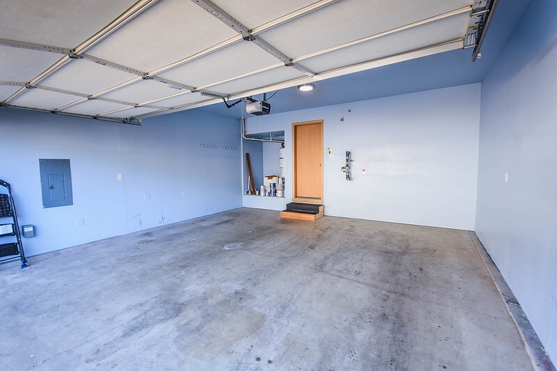 Building Photo - 1349 Burnside Pl