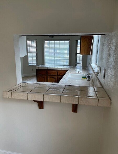 Building Photo - 4264 Chinquapin Way