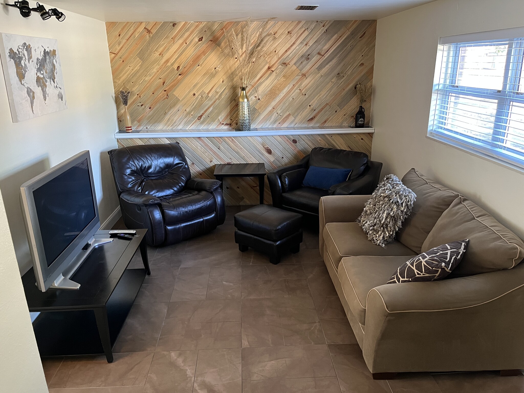 Sunken den (living area) - 14532 E Radcliff Dr