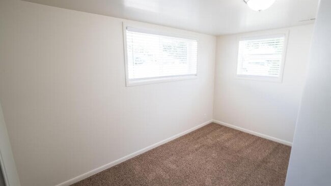 Building Photo - 5558 S Somerset Way