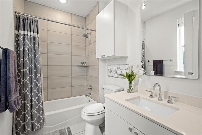 Building Photo - 2624 Metcalfe Rd