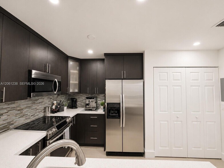 Building Photo - 12610 SW 54th St