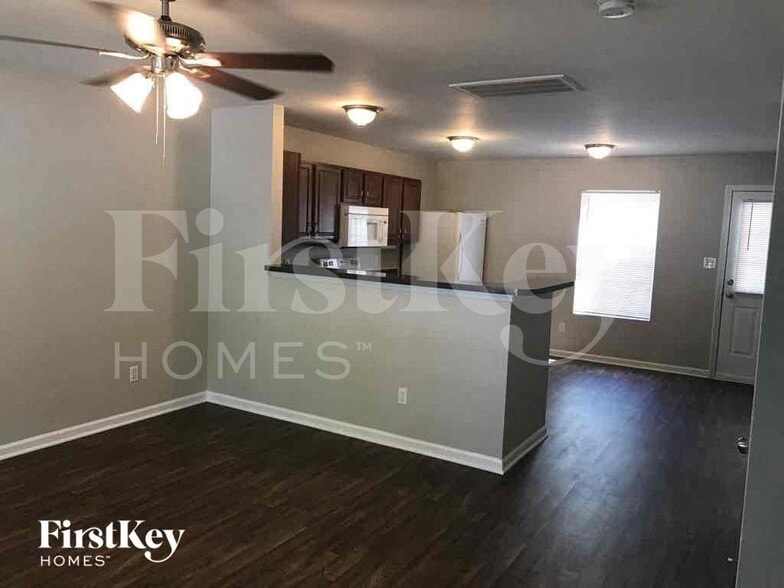 Building Photo - 232 Morning Dew Dr