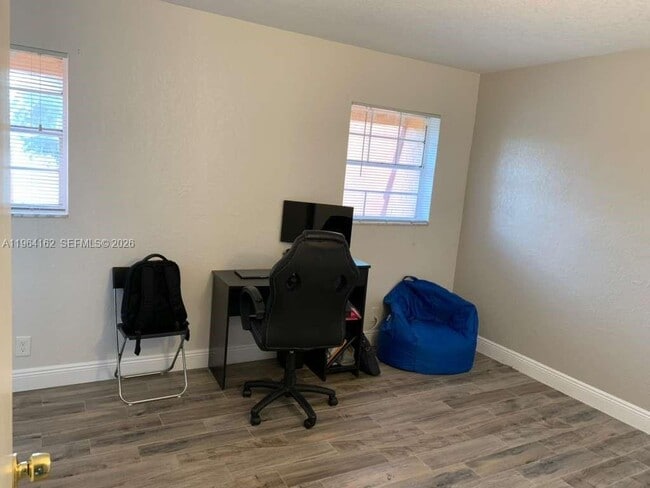 Building Photo - 3737 NW 20th St