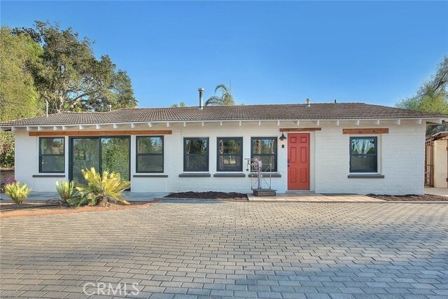 Primary Photo - 1362 Pacific St
