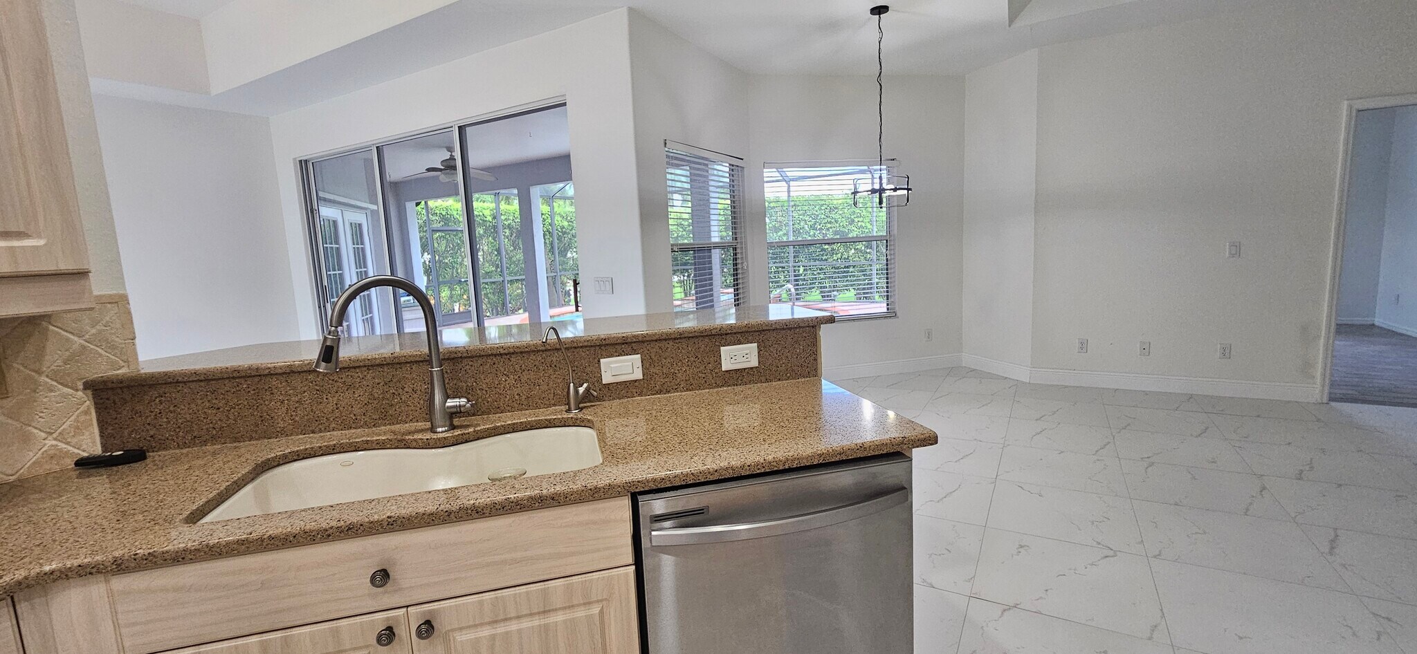 Building Photo - 2851 SW 49th Ter