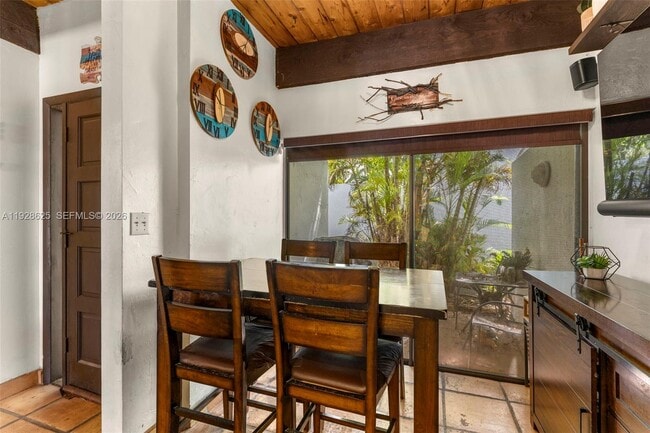 Building Photo - 19440 NE 26th Ave