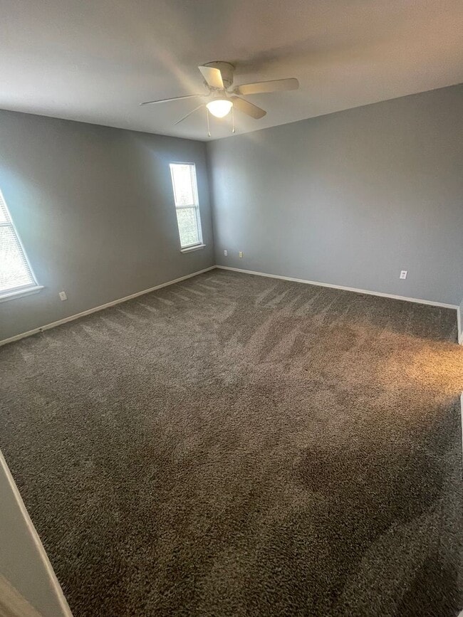 Building Photo - Charming 3 bedroom/2 bathroom Home located in Las Colinas