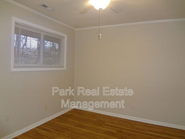 Building Photo - 114 Bim St