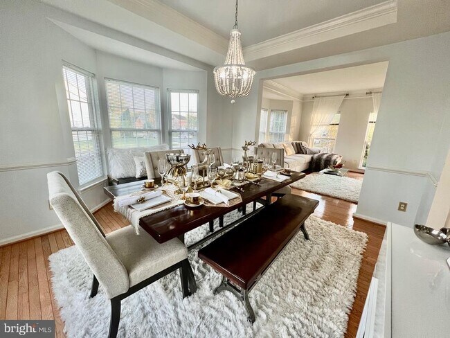 Building Photo - 15000 Onan Ct