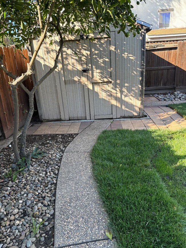 Building Photo - You’ll be proud to live in this home