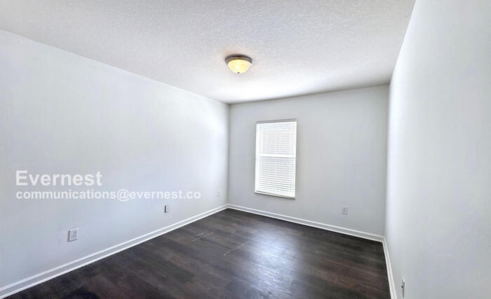 Building Photo - 692 Sea Holly Dr