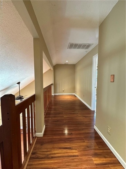 Building Photo - 3990 Roebling Ln