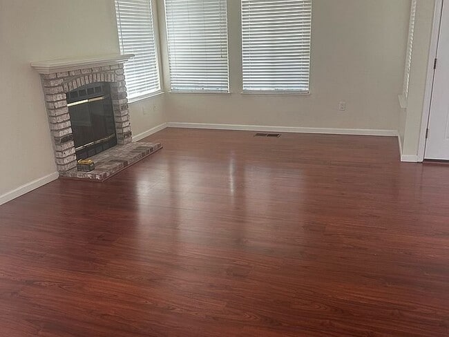 Building Photo - 5033 Wagon Wheel Way