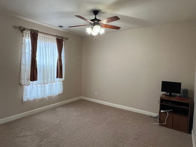 Building Photo - MONTH TO MONTH LEASE ONLY. Beautiful Custo...