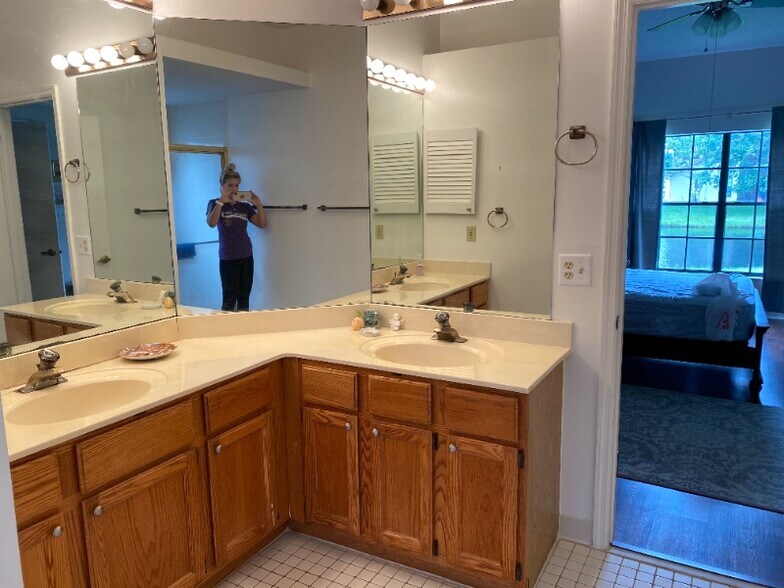 Building Photo - 5831 Plumtree Ct