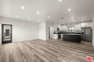 Building Photo - 1920 S Sherbourne Dr