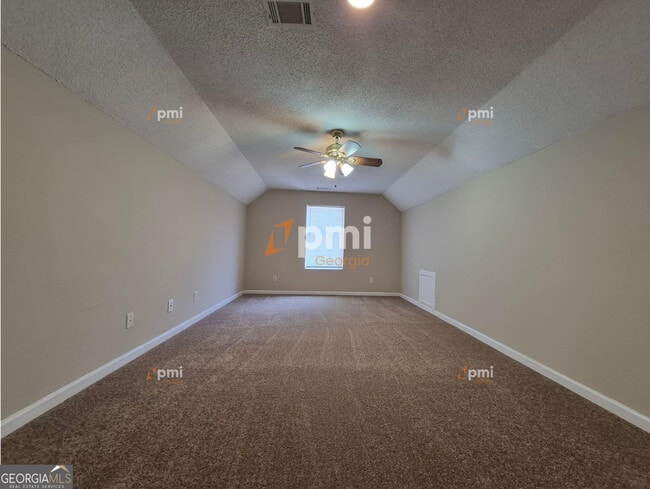 Building Photo - 6215 Klondike River Rd