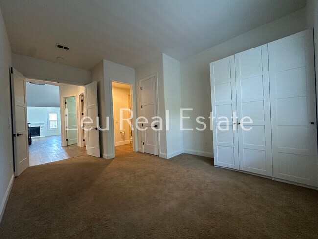 Building Photo - 2630 Giorno Way