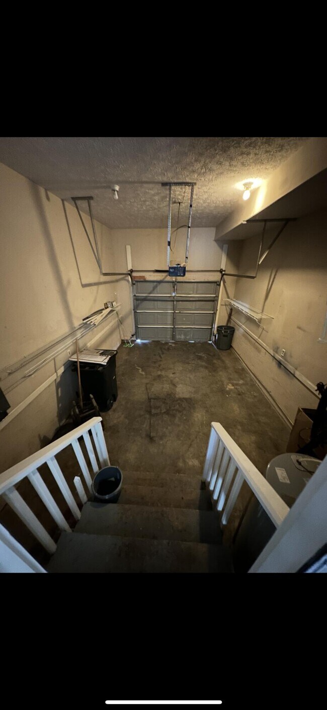 Building Photo - 1049 Blackwell Ct