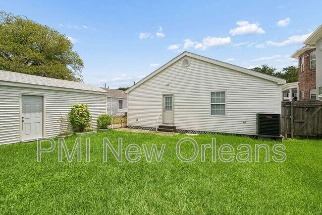 Building Photo - 12 Oaklawn Dr