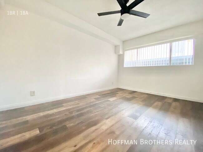 Building Photo - 10839 Morrison St