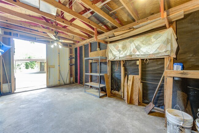 Building Photo - 4704 1st St