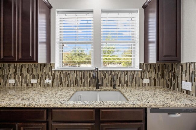 Building Photo - 7220 Wyoming Springs Dr