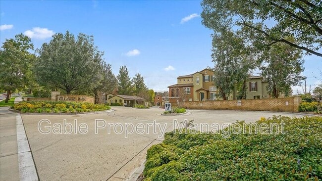 Building Photo - 28279 Canterbury Ct